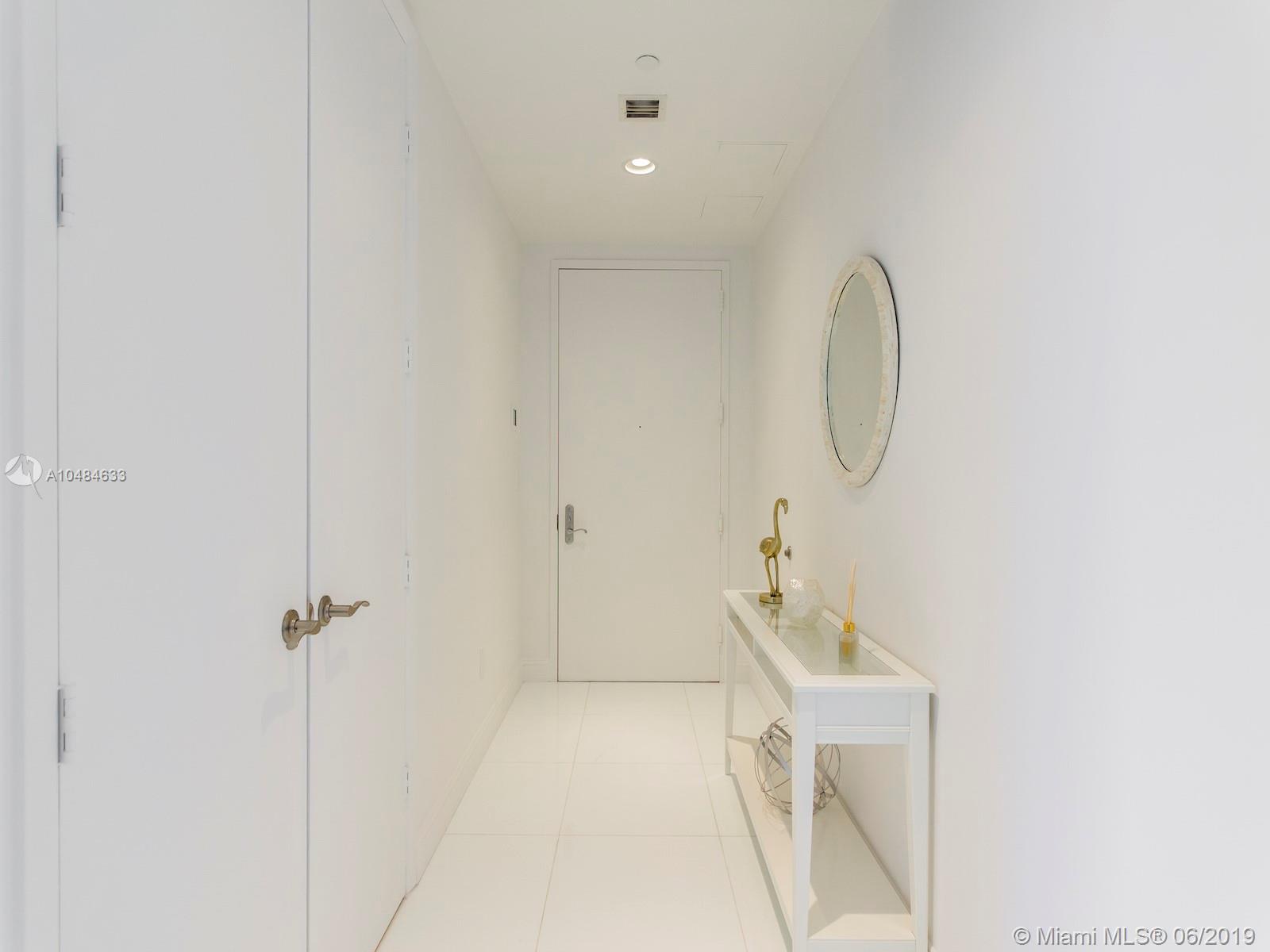 TDR TOWER III CONDO - Residential
