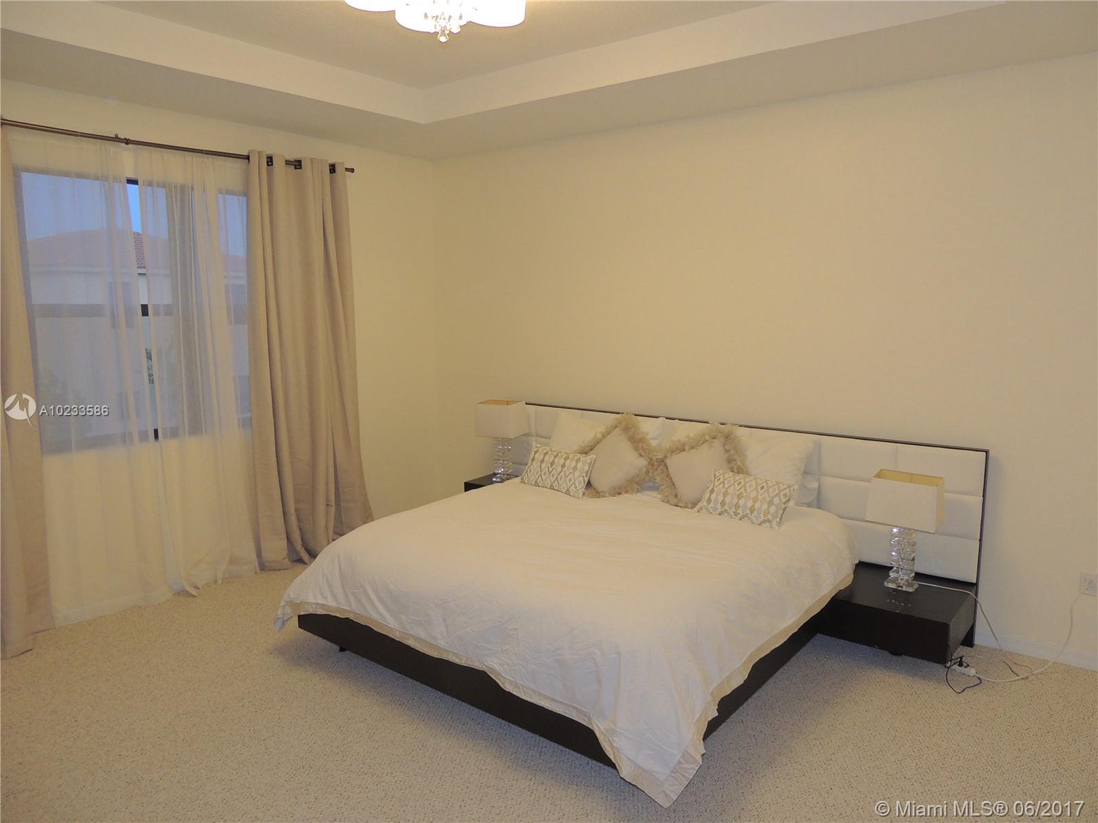 Champion Lakes - Residential