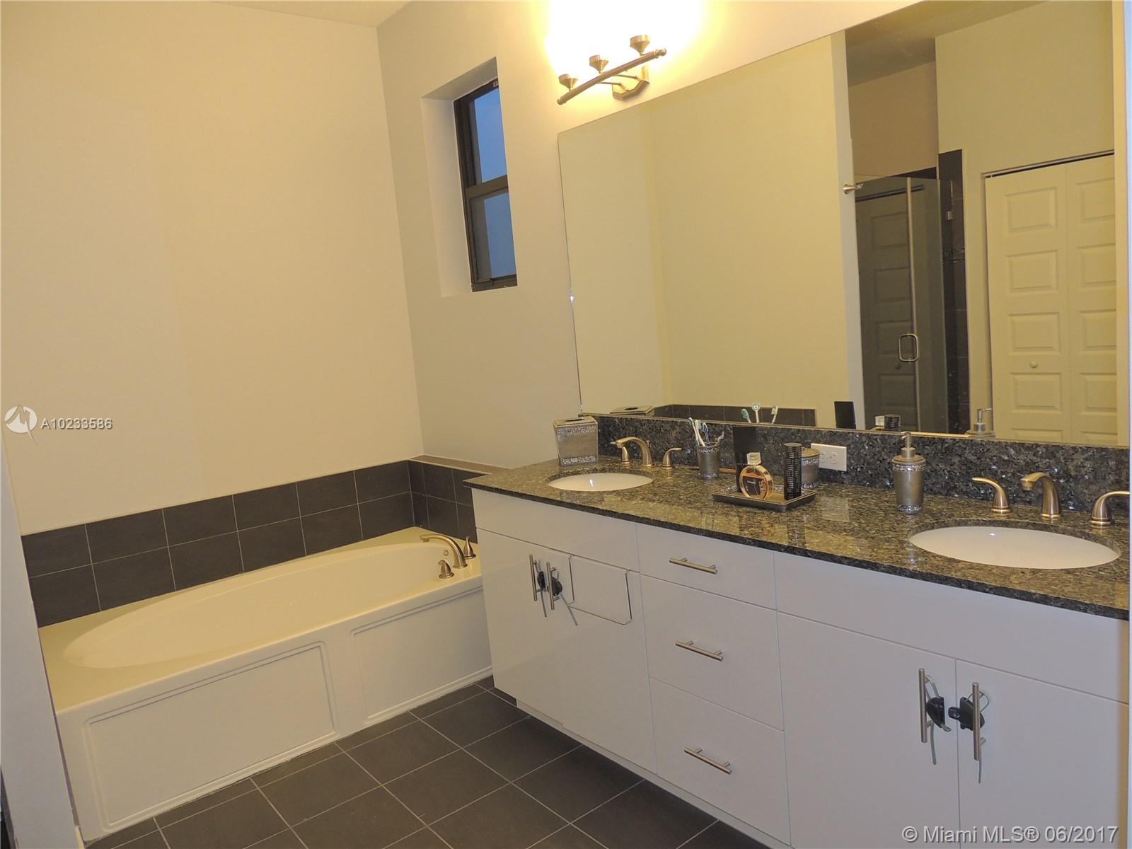 Champion Lakes - Residential