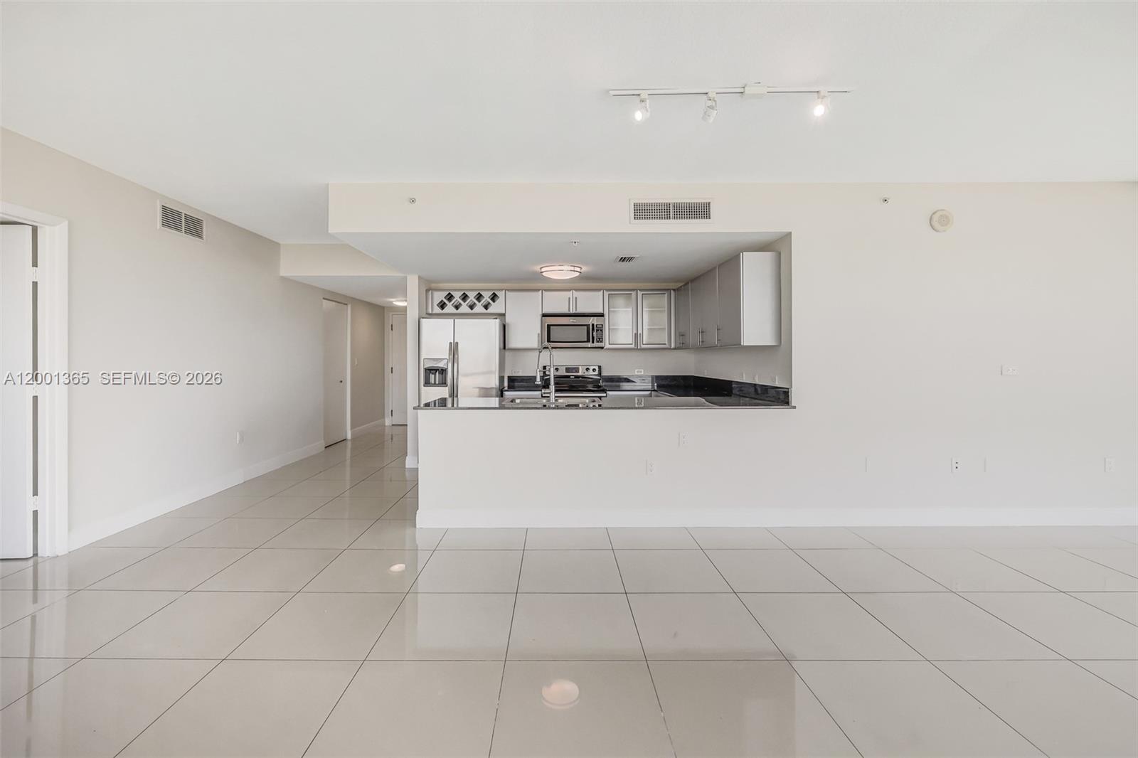 TERRAZAS RIVERPARK VILLAG - Residential