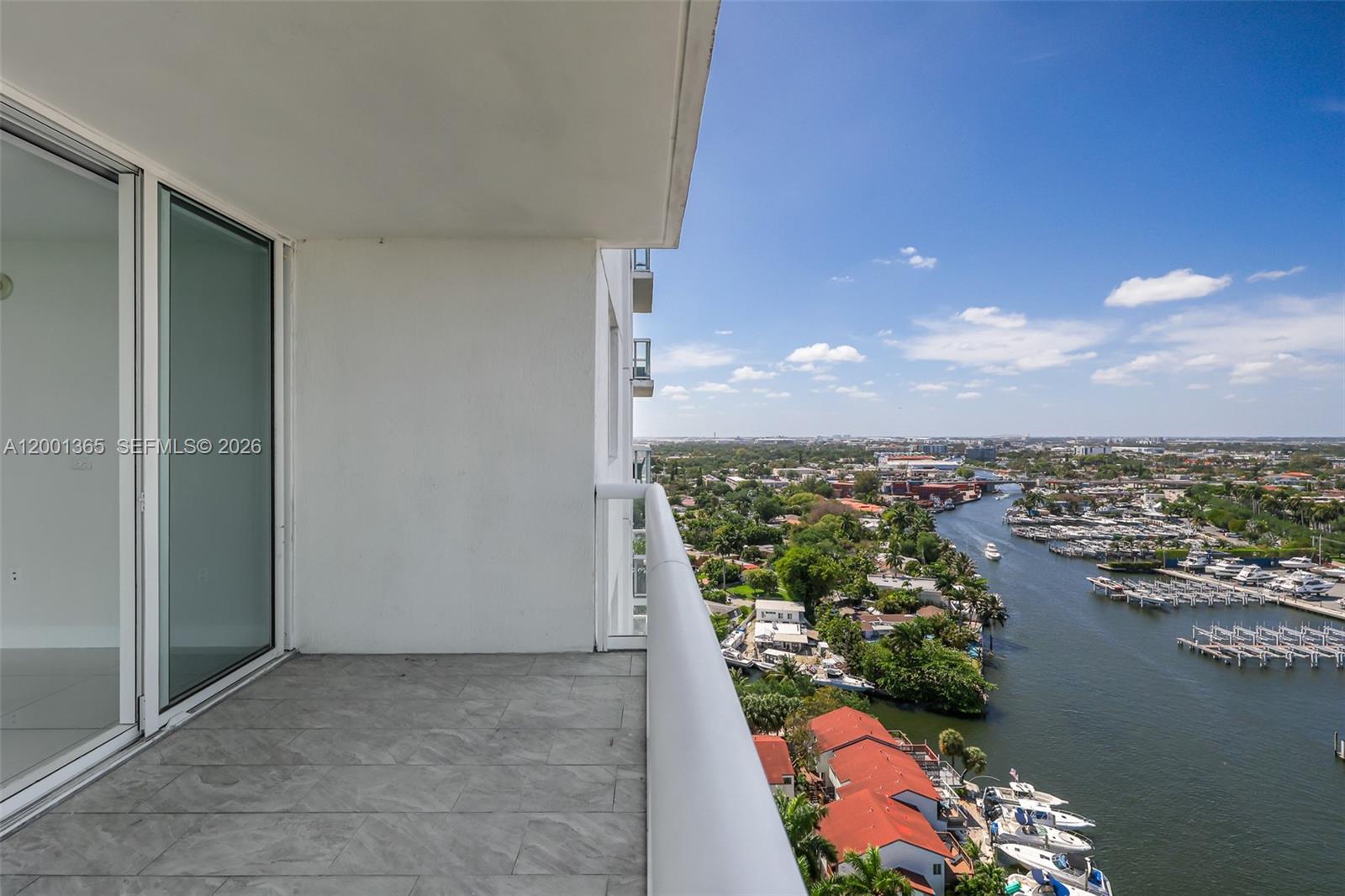 TERRAZAS RIVERPARK VILLAG - Residential