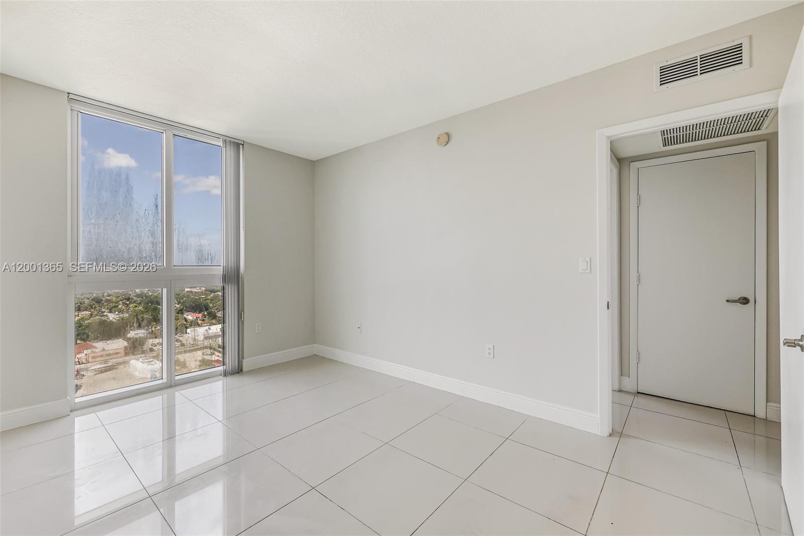 TERRAZAS RIVERPARK VILLAG - Residential