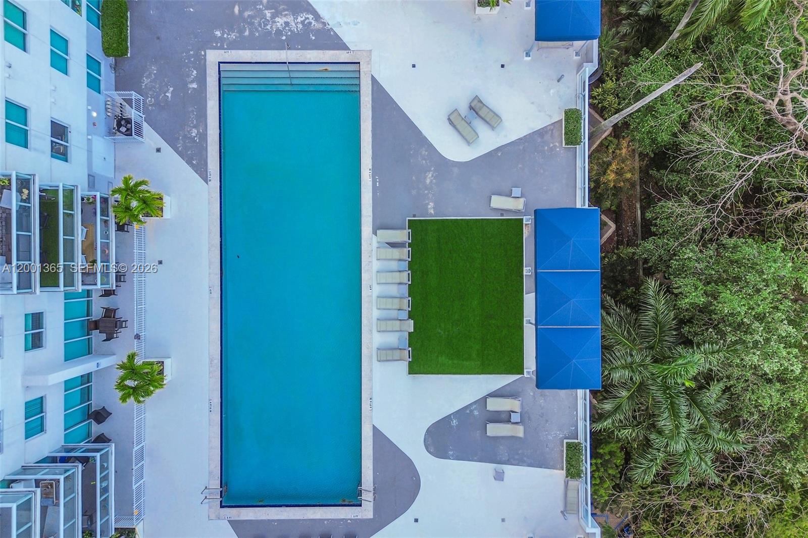 TERRAZAS RIVERPARK VILLAG - Residential