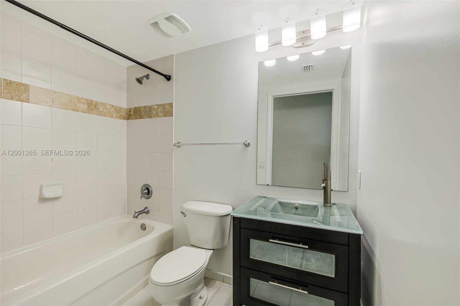 TERRAZAS RIVERPARK VILLAG - Residential