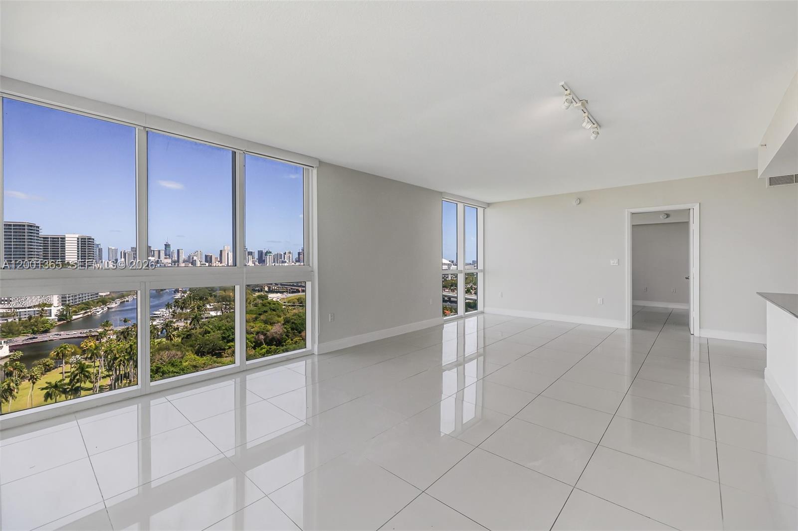 TERRAZAS RIVERPARK VILLAG - Residential