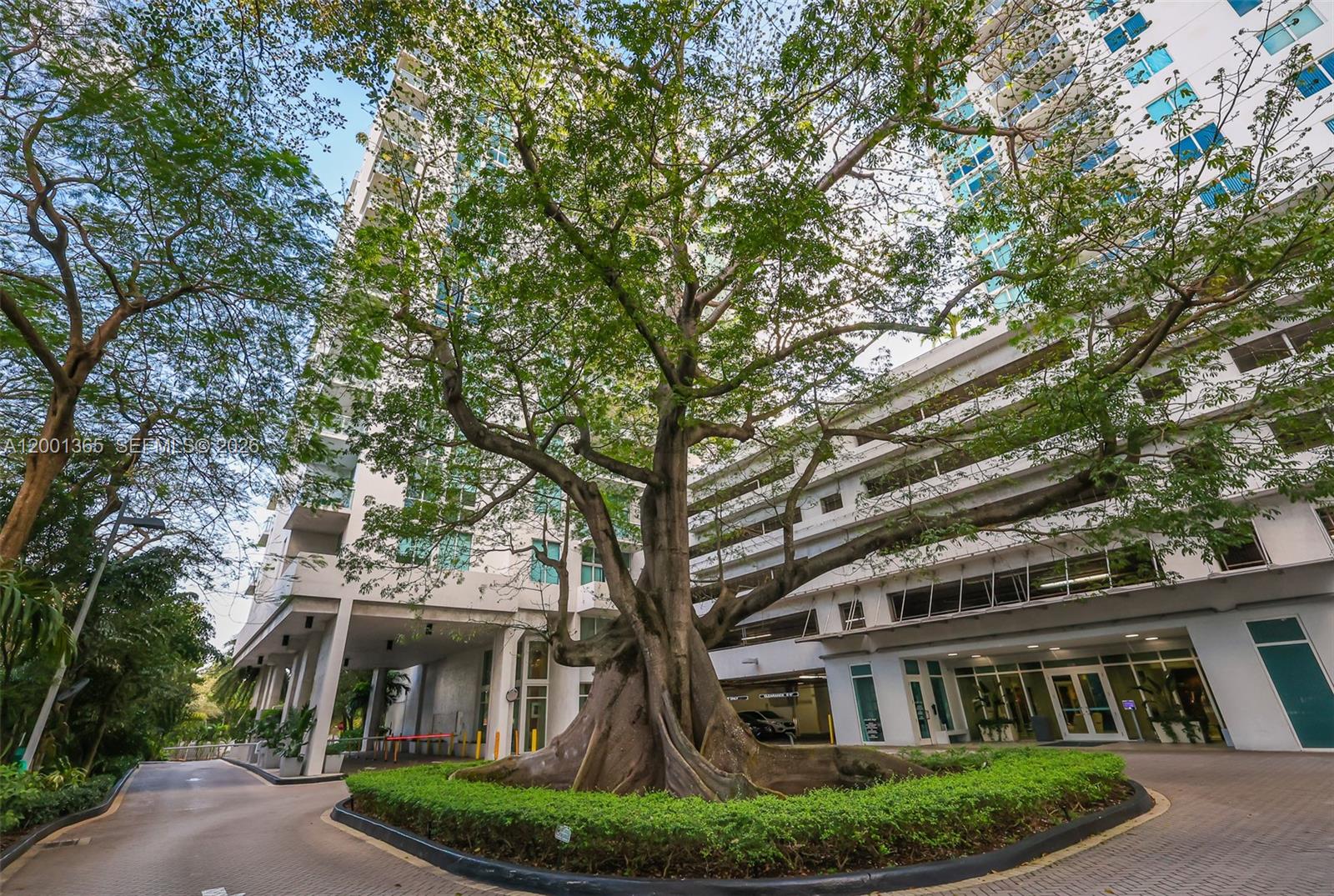 TERRAZAS RIVERPARK VILLAG - Residential