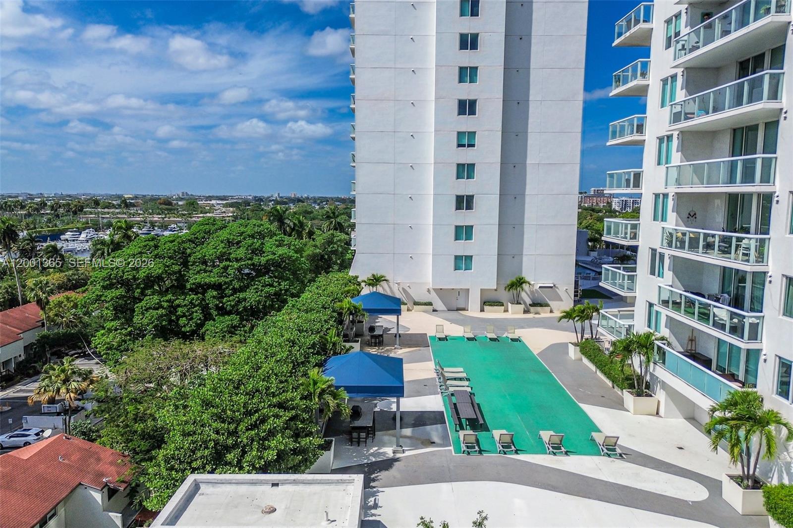 TERRAZAS RIVERPARK VILLAG - Residential