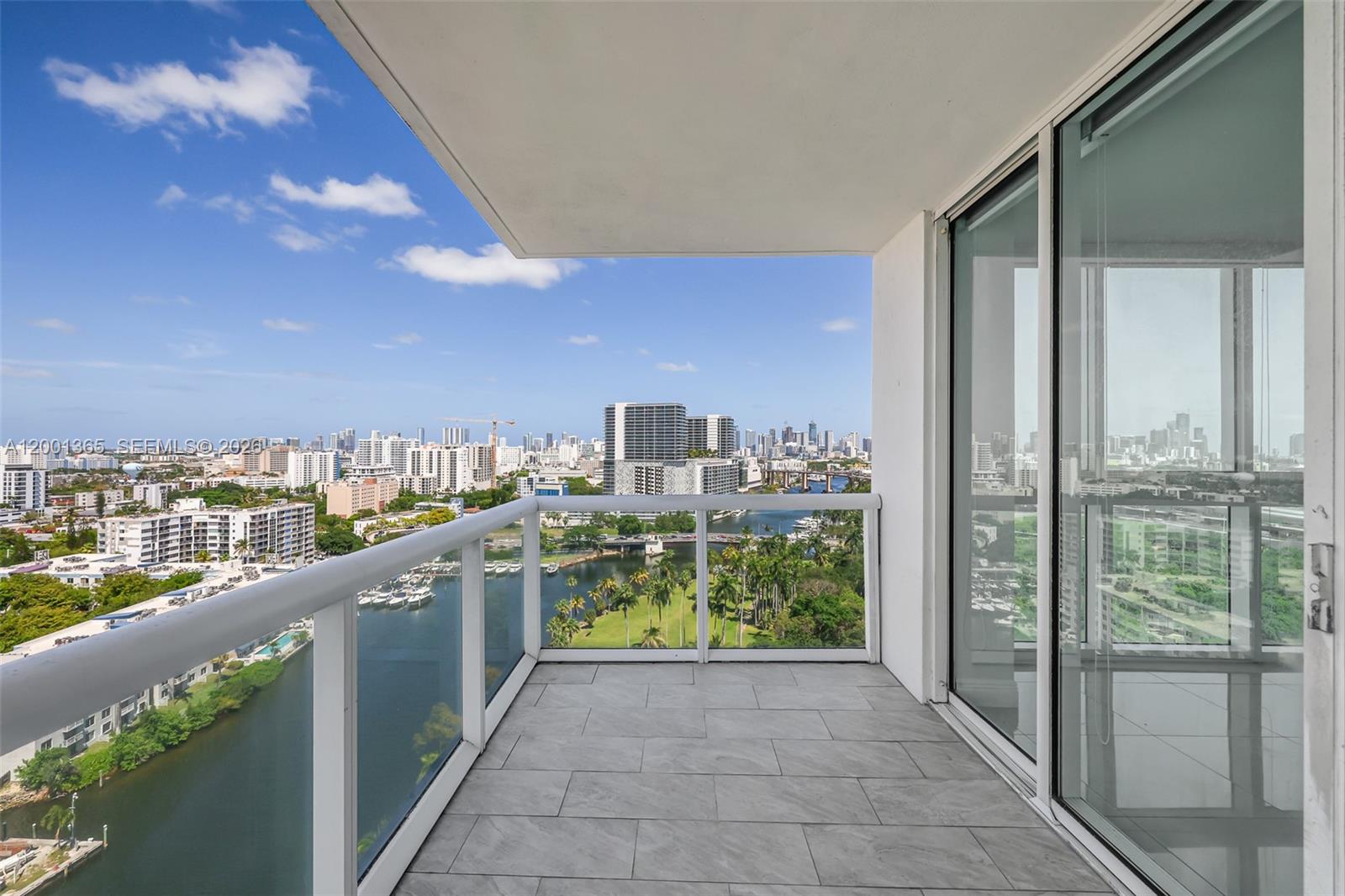 TERRAZAS RIVERPARK VILLAG - Residential