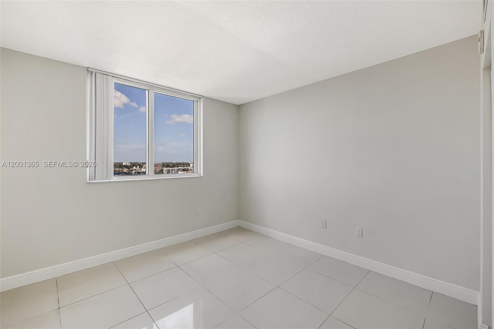 TERRAZAS RIVERPARK VILLAG - Residential