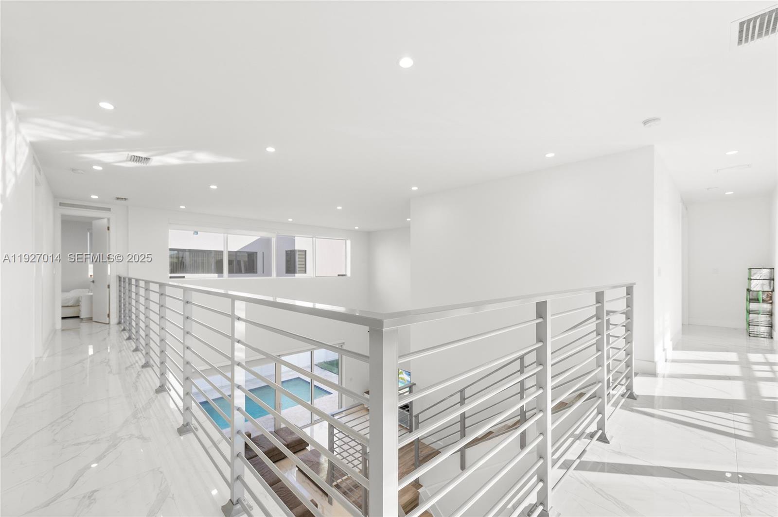 DORAL COMMONS RESIDENTIAL - Residential Lease