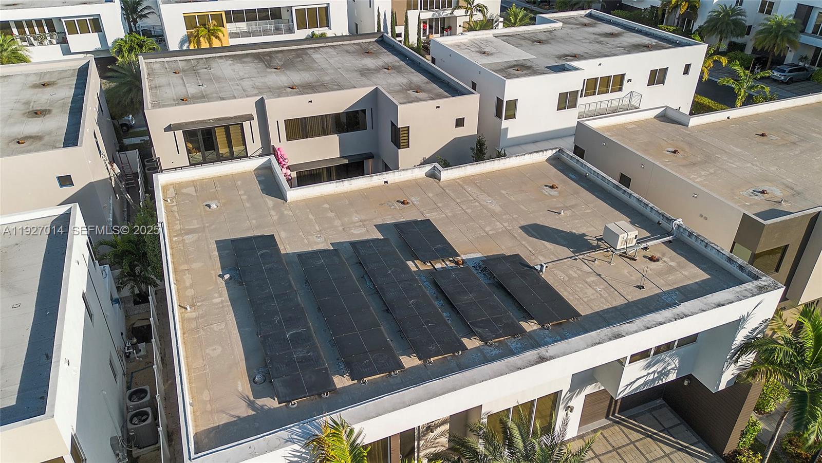 DORAL COMMONS RESIDENTIAL - Residential Lease