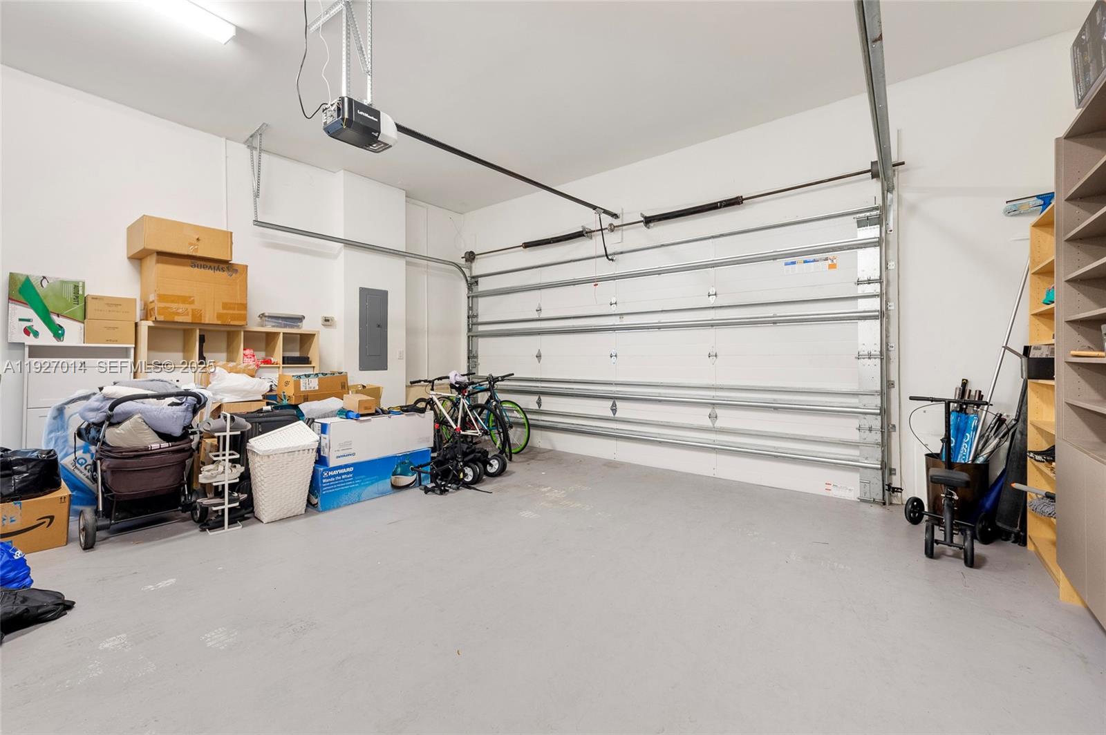 DORAL COMMONS RESIDENTIAL - Residential Lease