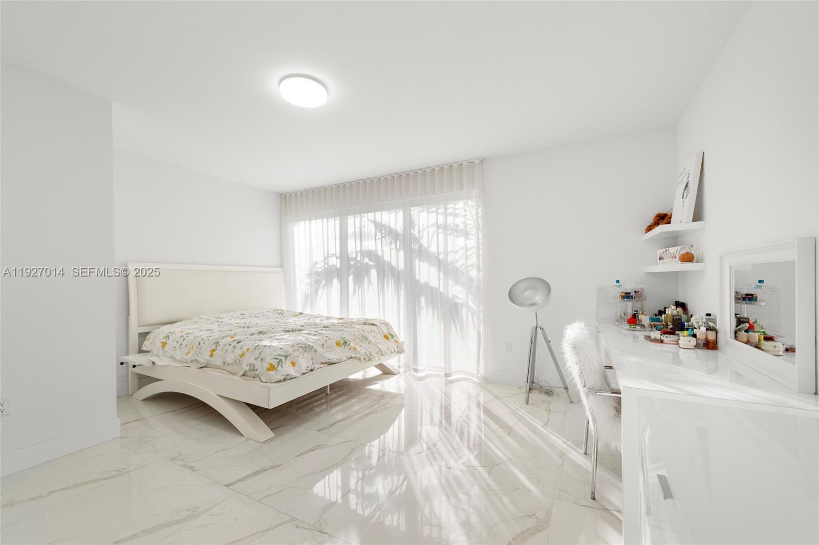 DORAL COMMONS RESIDENTIAL - Residential Lease