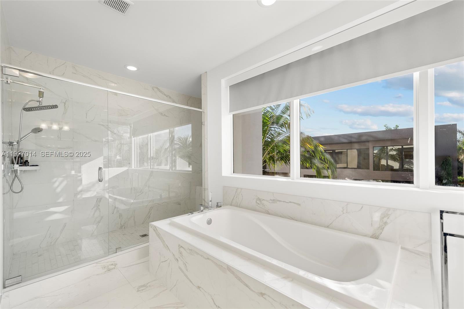 DORAL COMMONS RESIDENTIAL - Residential Lease