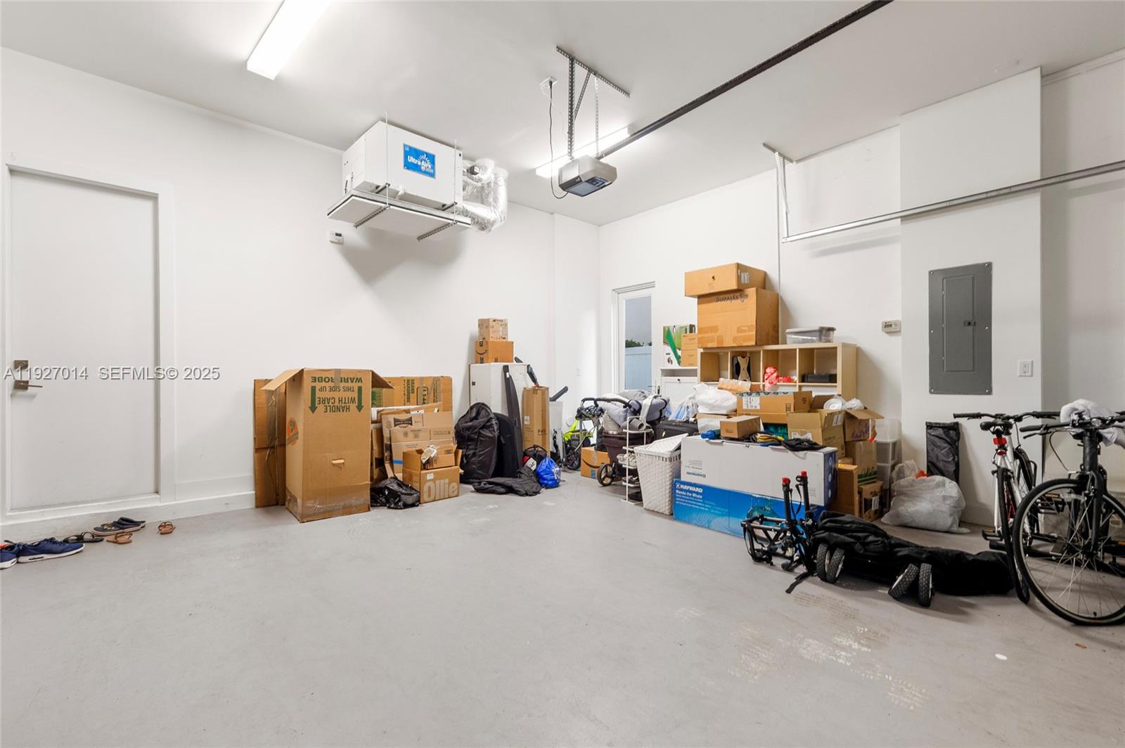 DORAL COMMONS RESIDENTIAL - Residential Lease