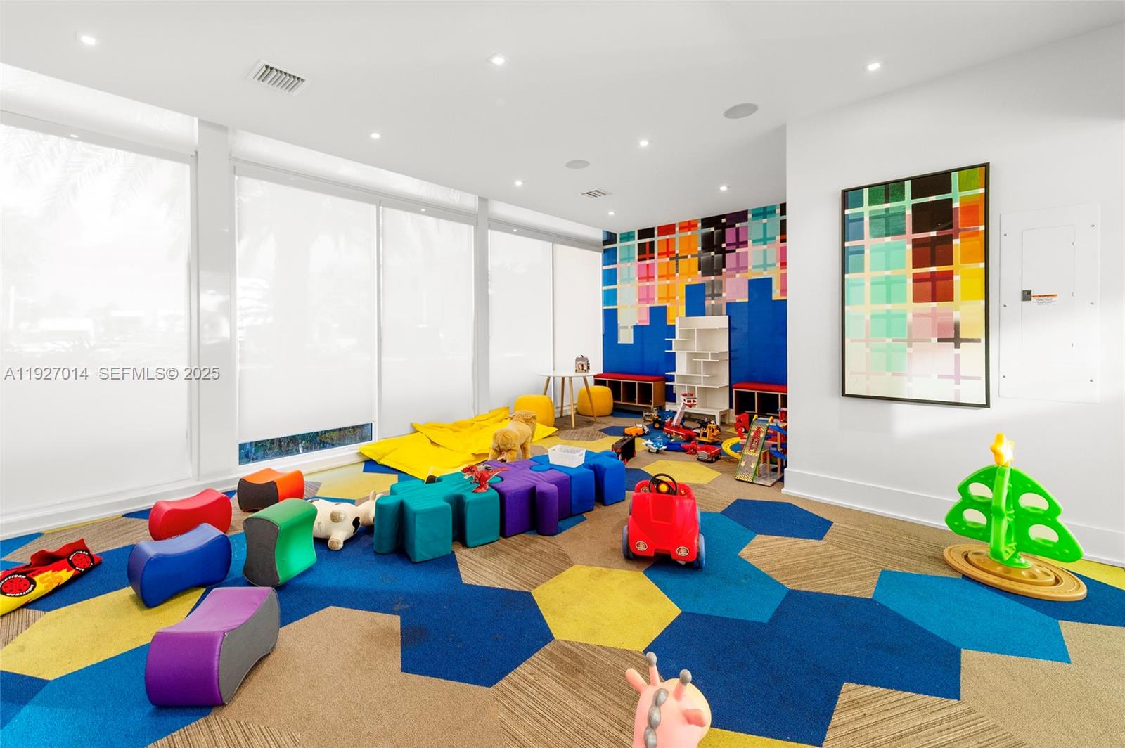 DORAL COMMONS RESIDENTIAL - Residential Lease