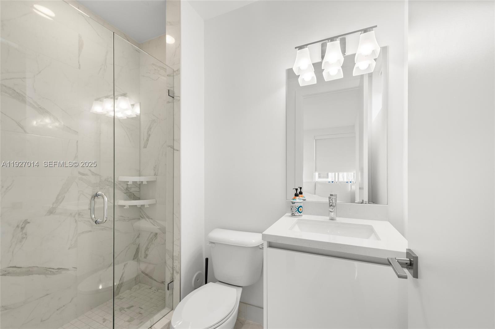 DORAL COMMONS RESIDENTIAL - Residential Lease