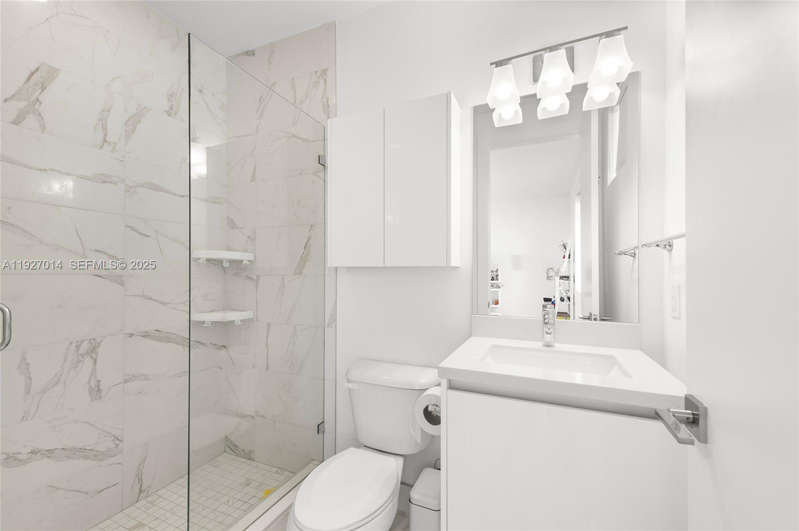 DORAL COMMONS RESIDENTIAL - Residential Lease