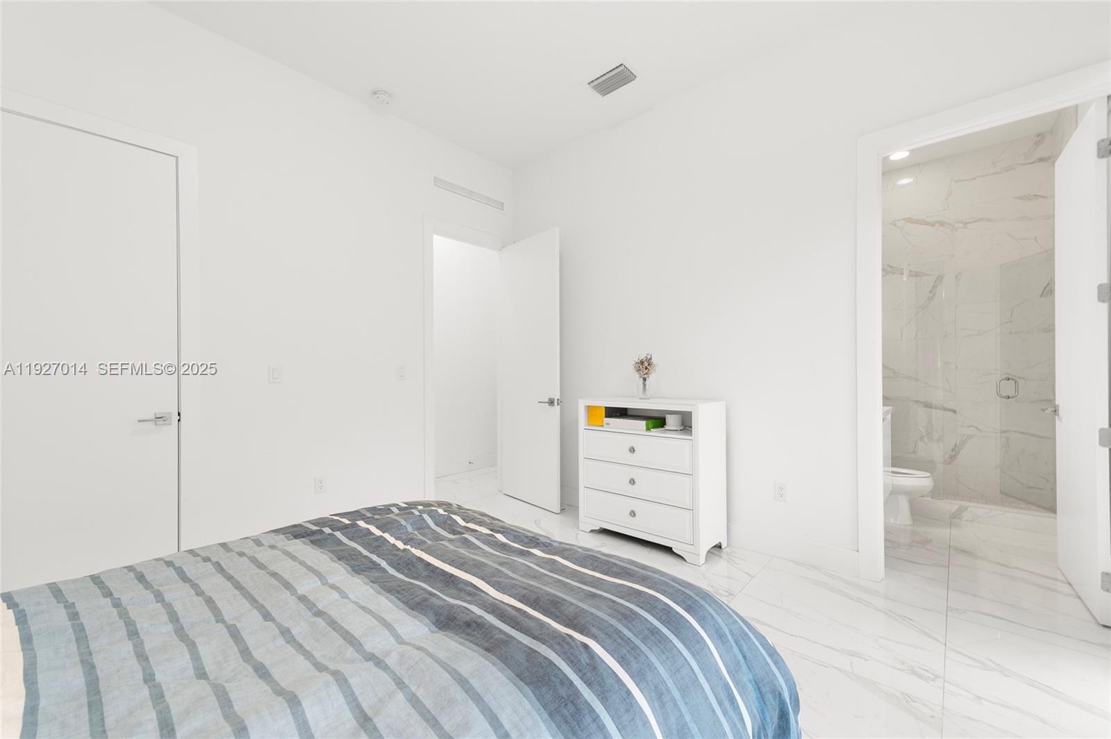 DORAL COMMONS RESIDENTIAL - Residential Lease