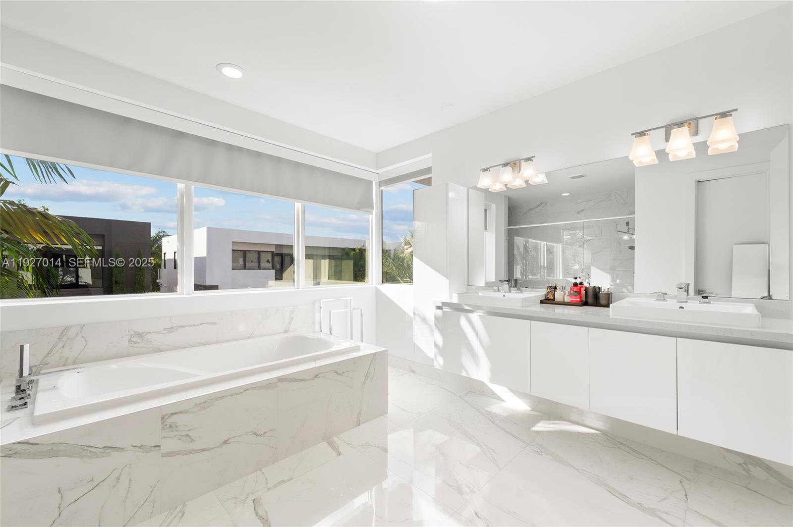 DORAL COMMONS RESIDENTIAL - Residential Lease