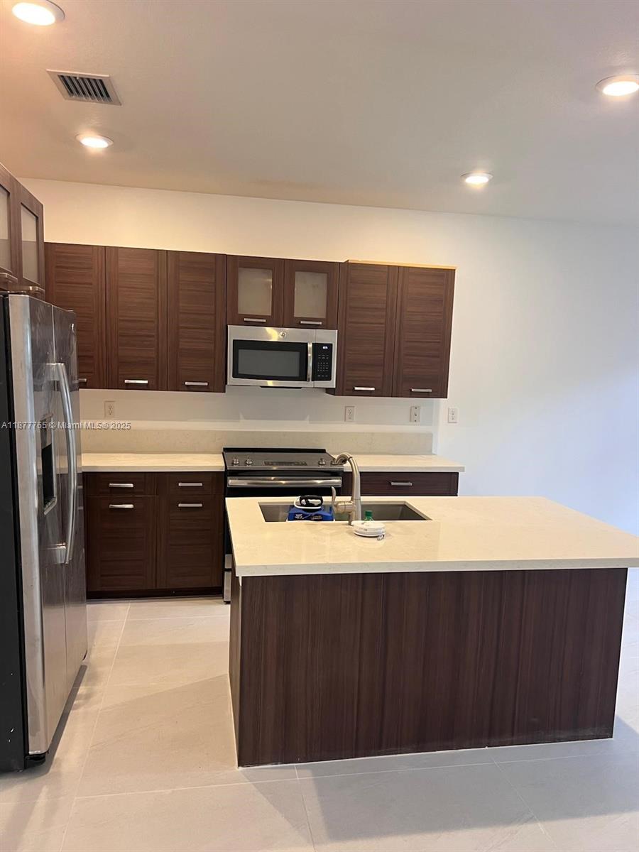 DUNNWOODY LAKE - Residential