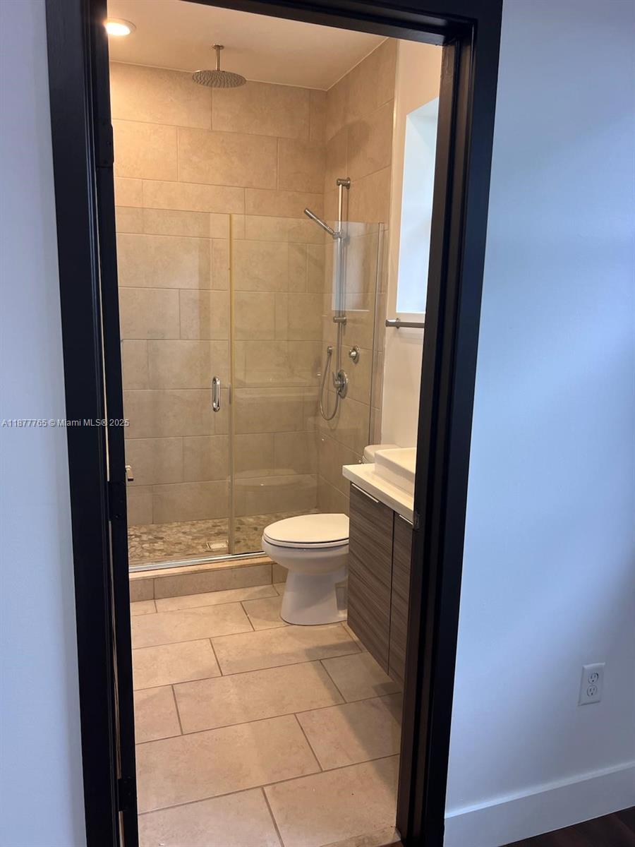 DUNNWOODY LAKE - Residential