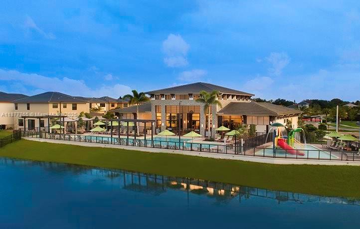 DUNNWOODY LAKE - Residential