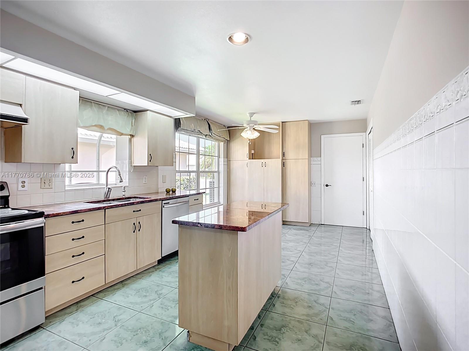 HIGHLAND LAKES - Residential