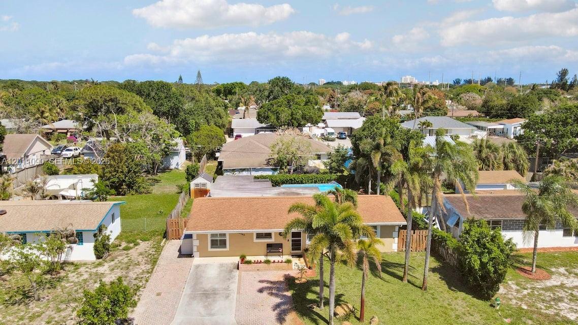 TROPIC VISTA - Residential