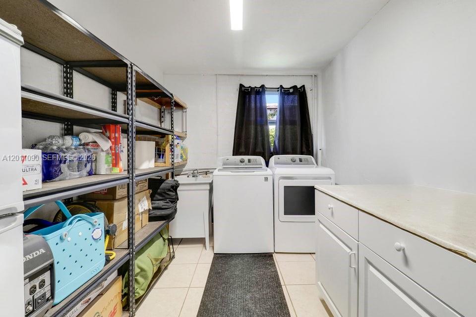 TROPIC VISTA - Residential