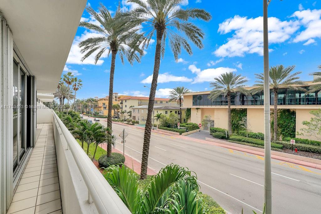 MIRAGE CONDO - Residential