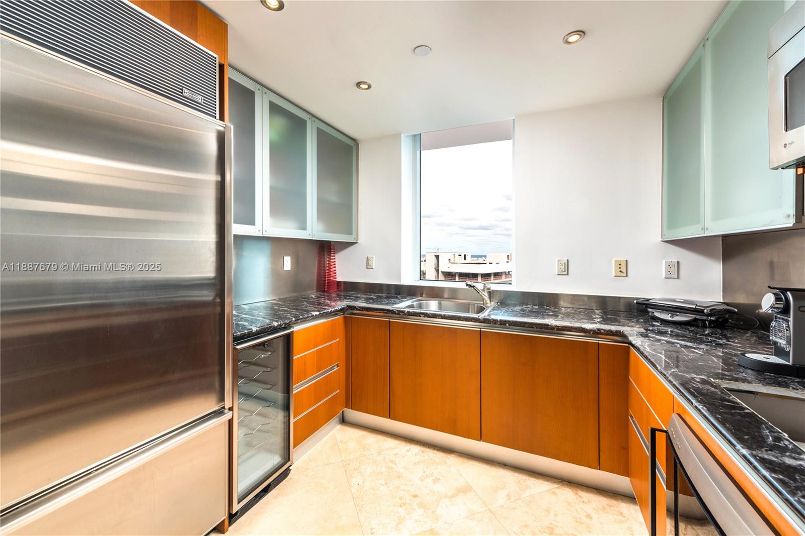 THE BENTLEY BAY CONDO - Residential