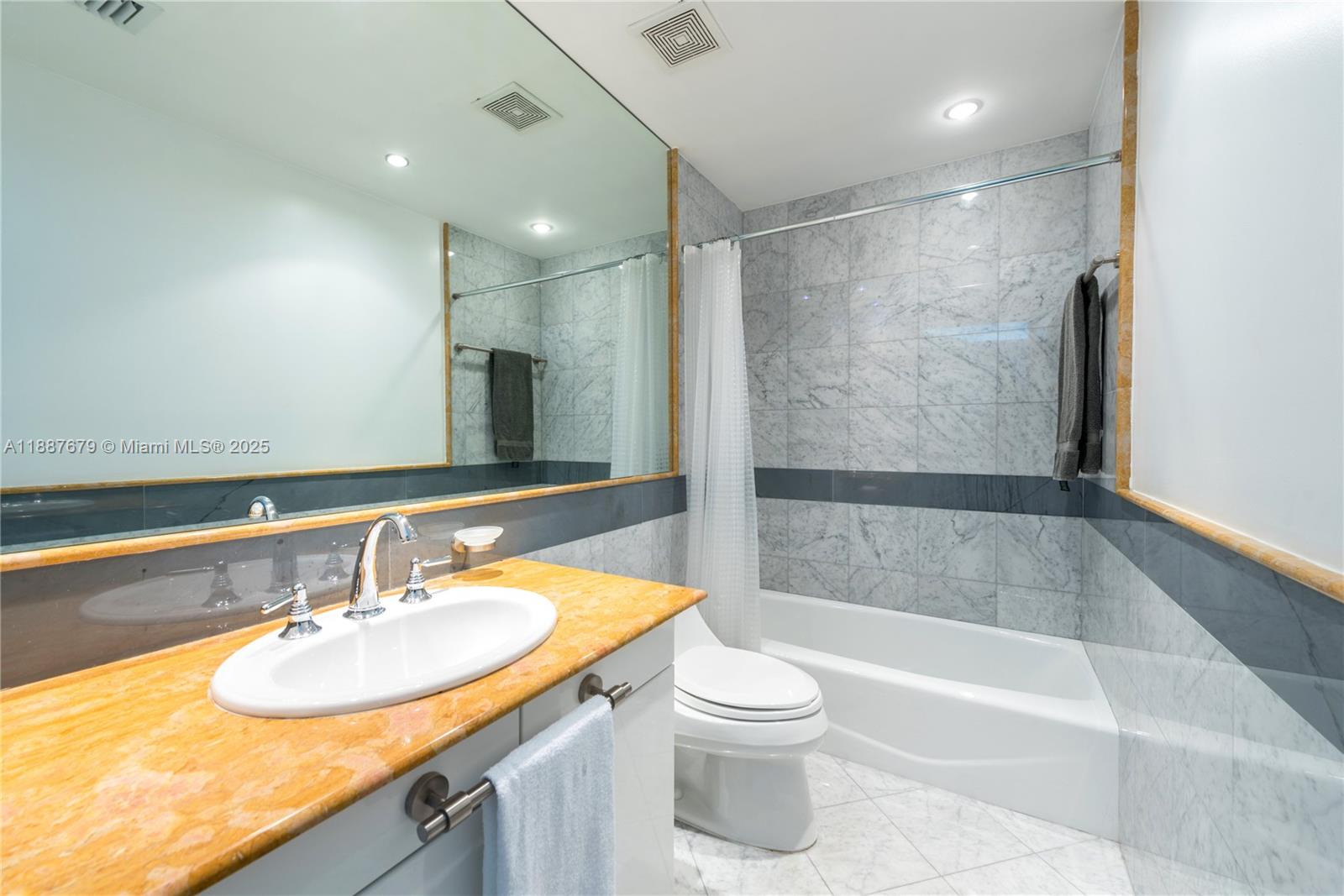THE BENTLEY BAY CONDO - Residential