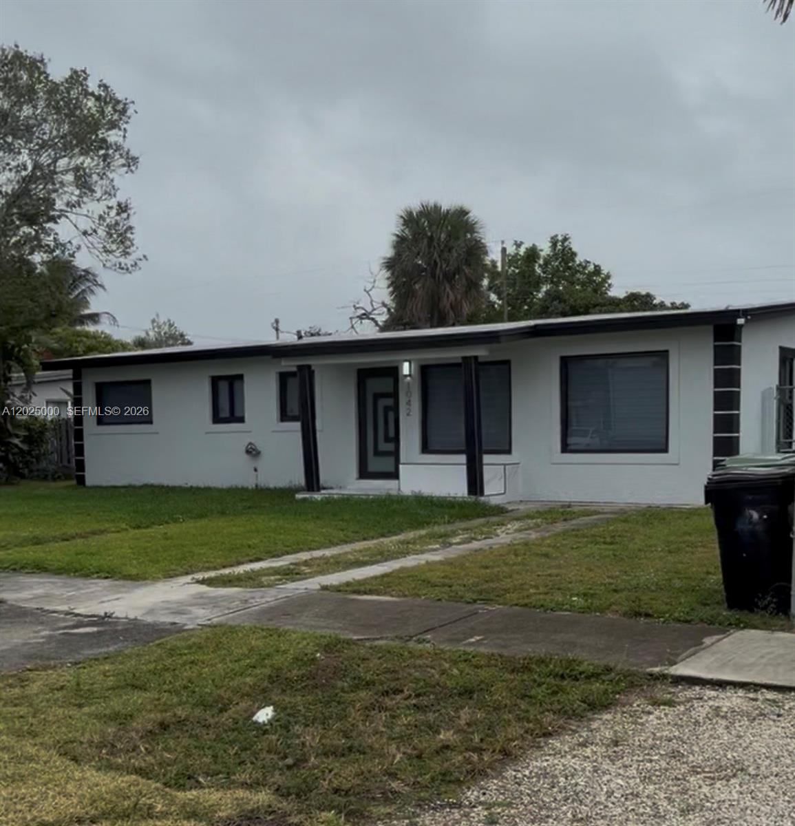 LAUDERDALE MANORS ADD - Residential
