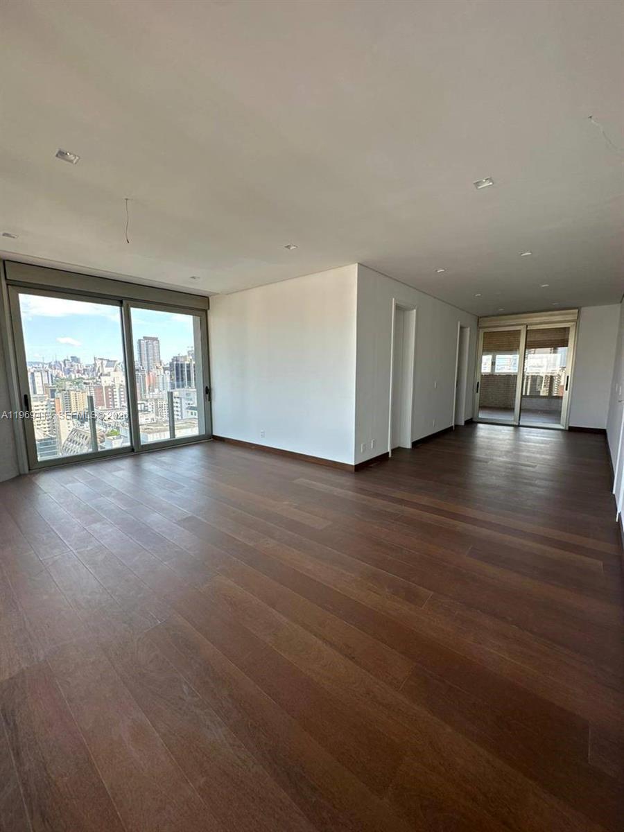 Casa Leopoldo - Residential