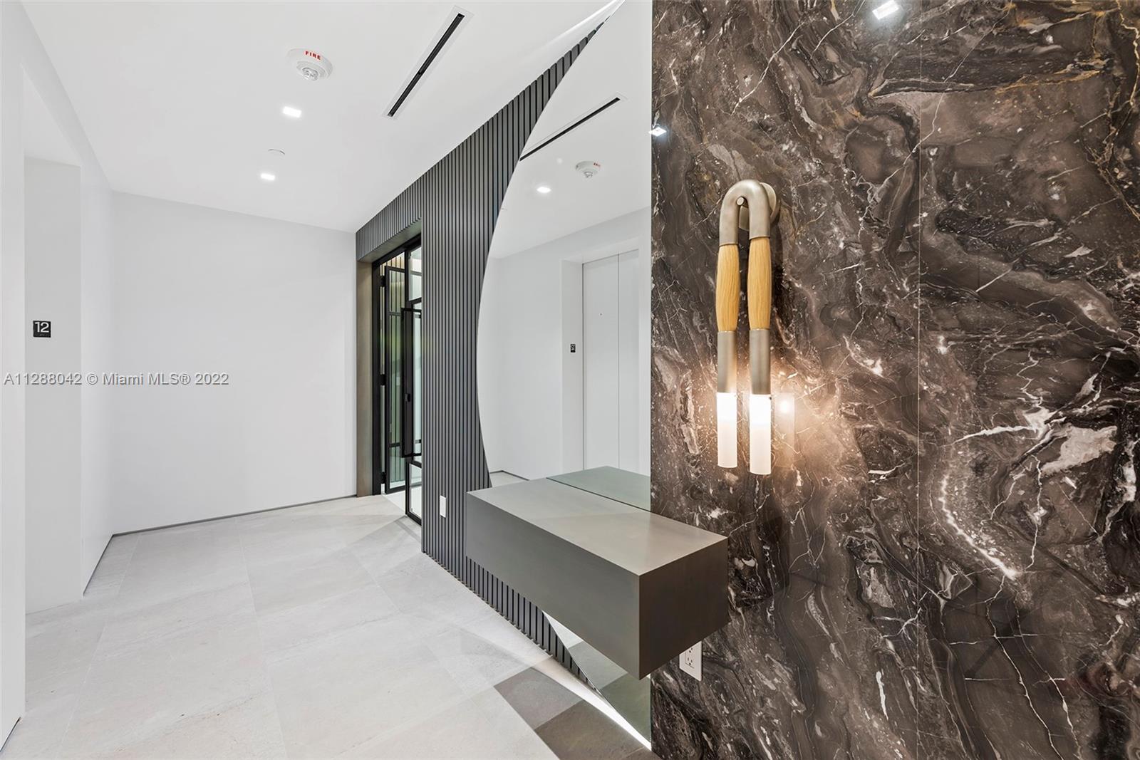 CONTINUUM ON SOUTH BEACH - Residential