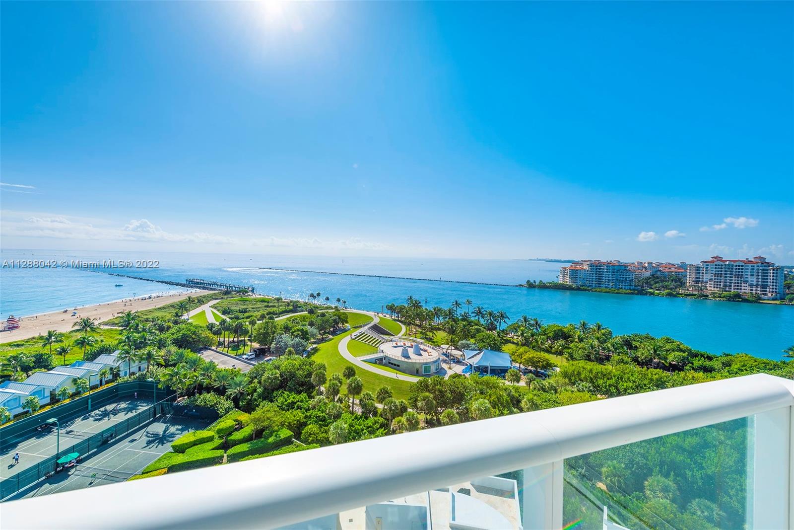 CONTINUUM ON SOUTH BEACH - Residential