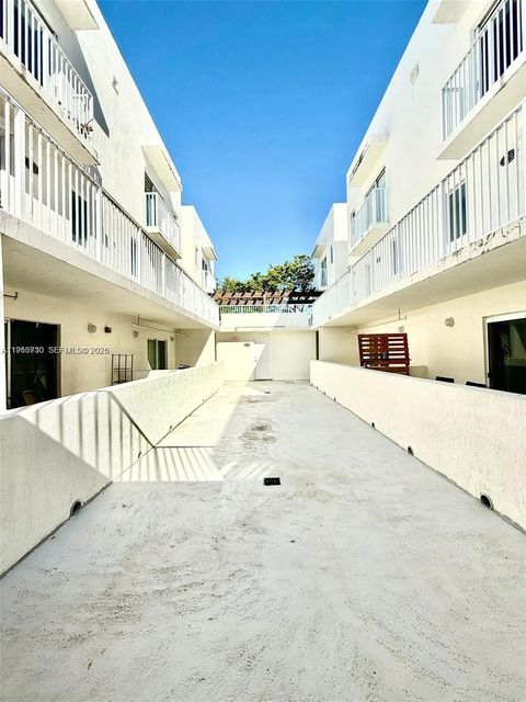 630 85th St 107 Miami Beach FL 33141