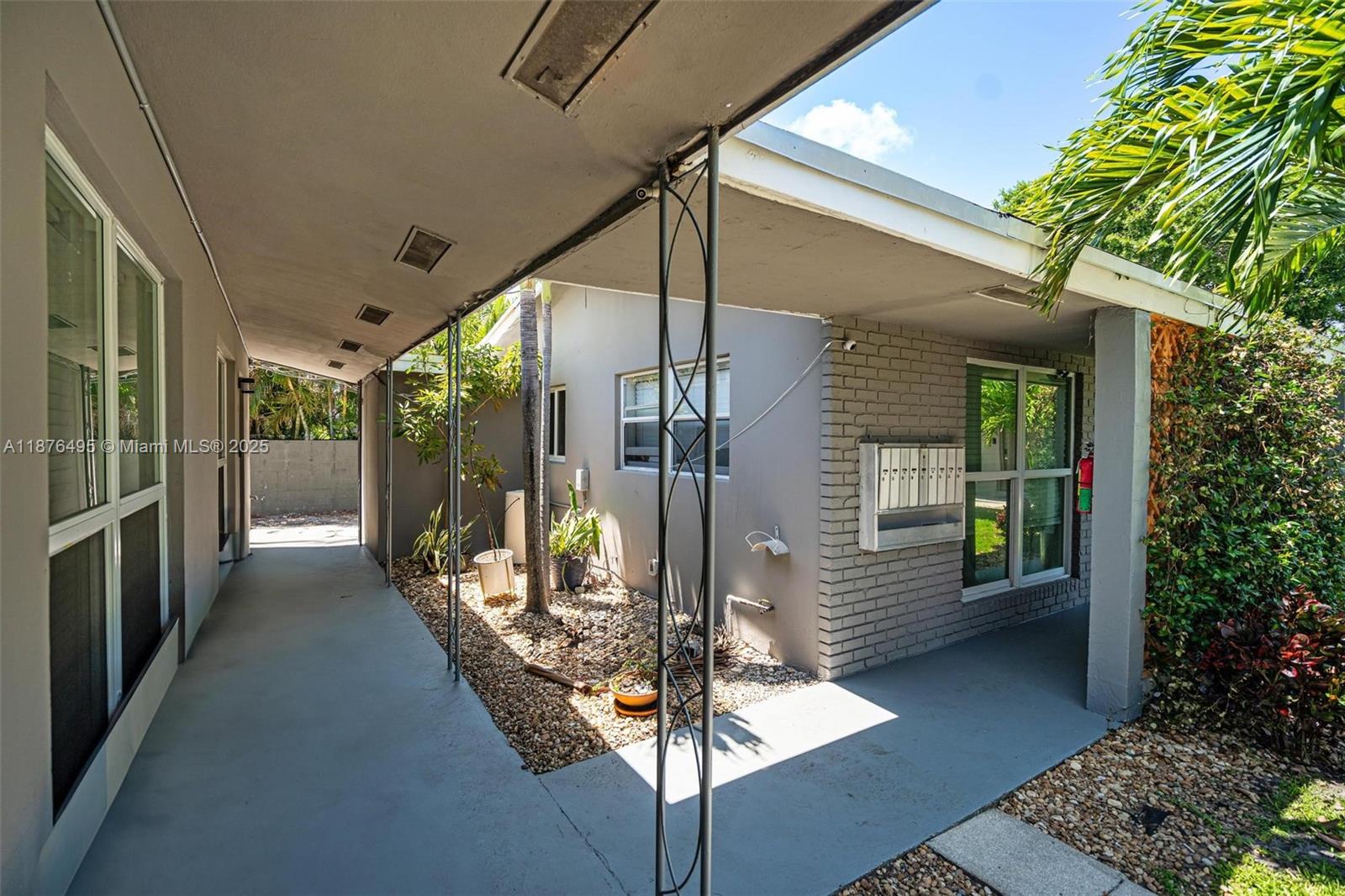 EDGEWATER ESTATES 1ST ADD - Residential Lease