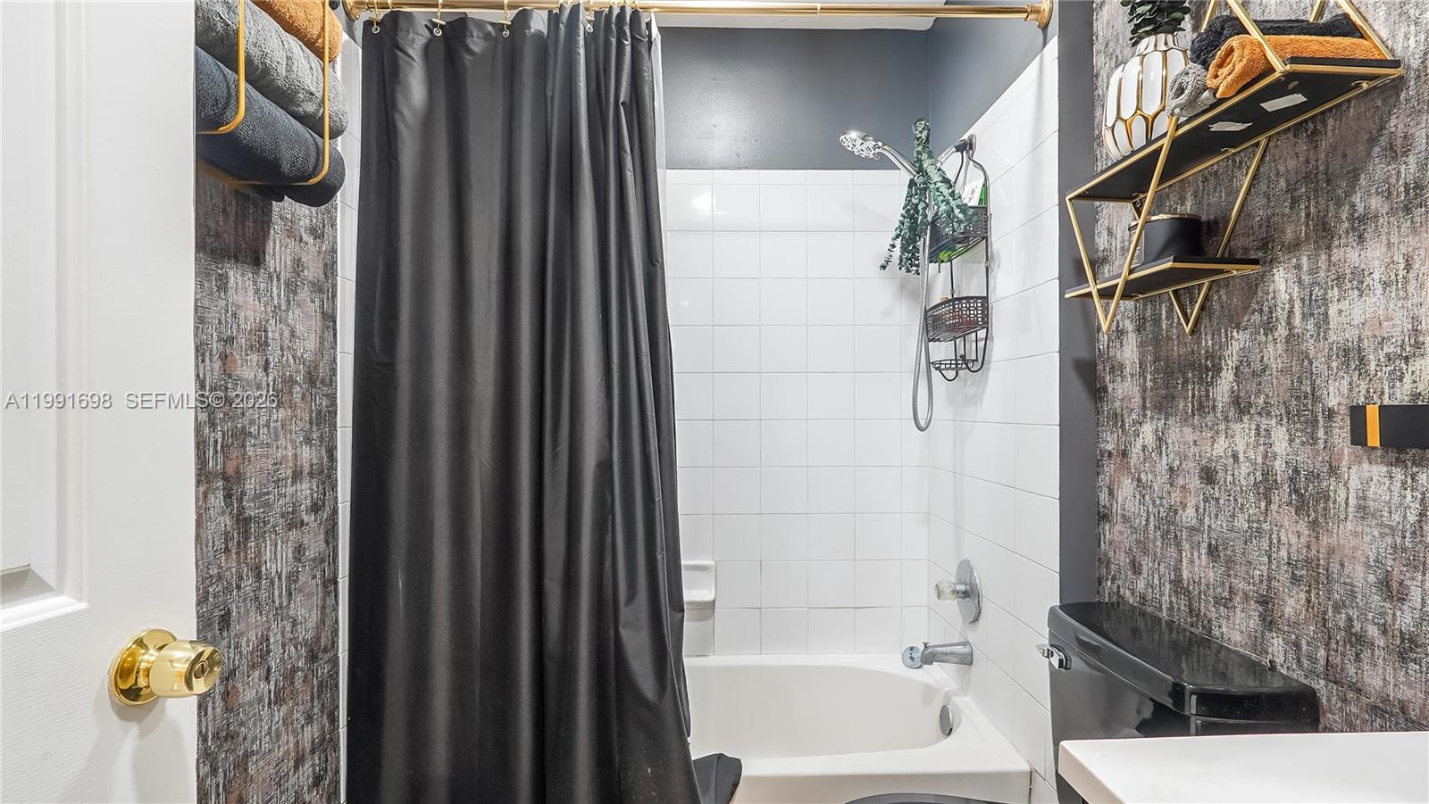 VILLAGES OF RENAISSANCE - Residential