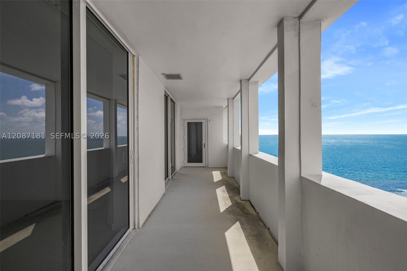 10275 Collins Ave 1511