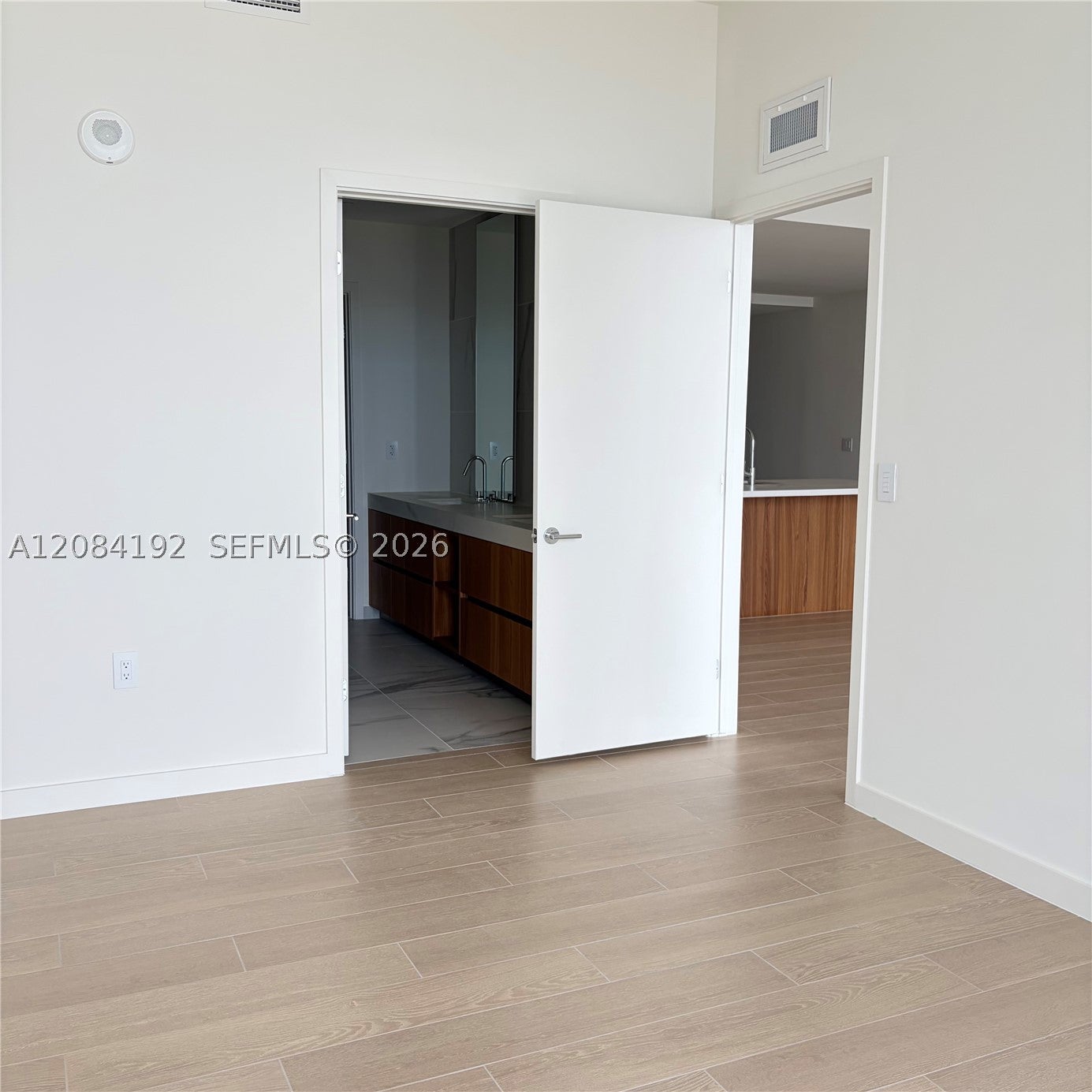 1400 Biscayne Blvd 2003