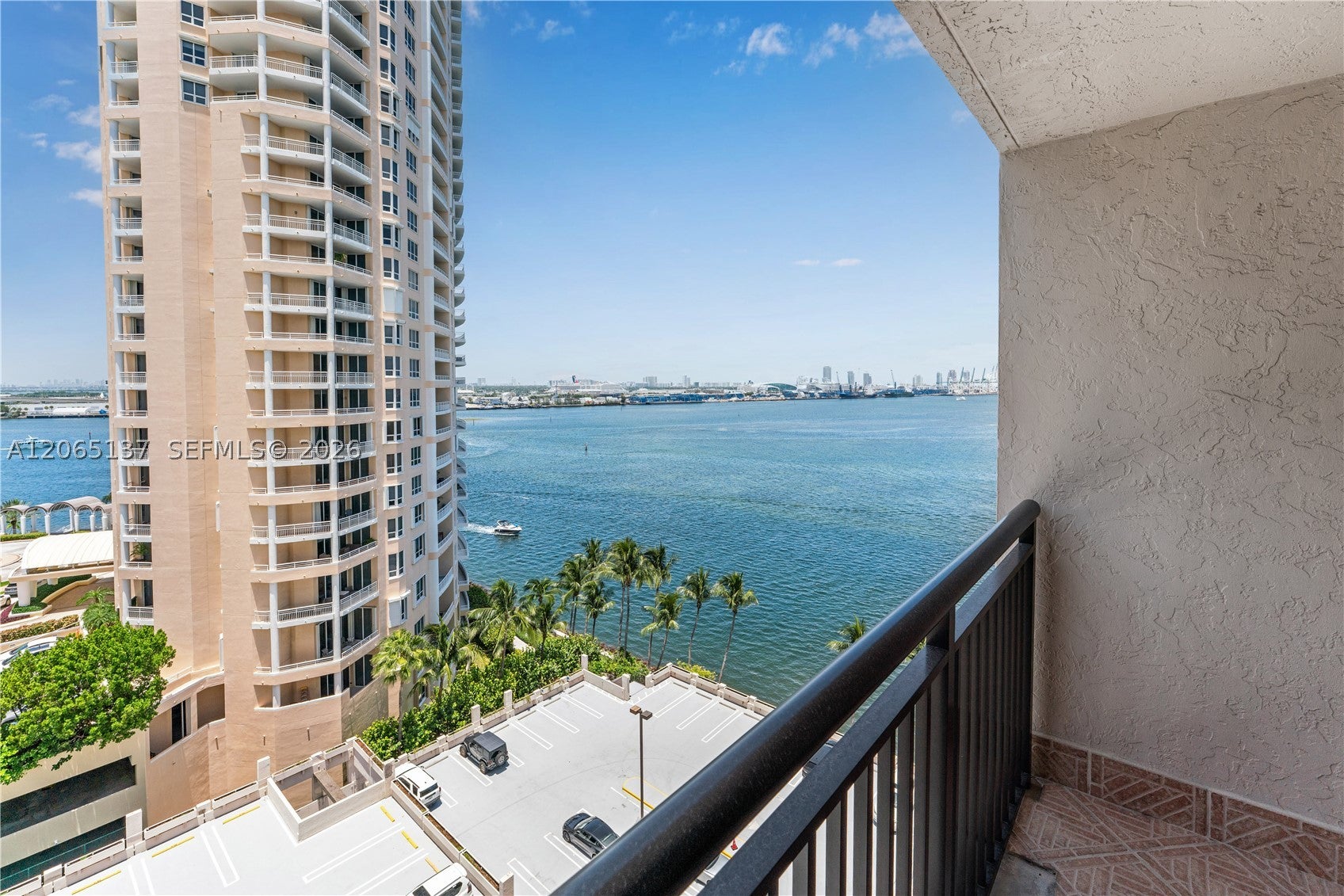 540 Brickell Key Dr 1422