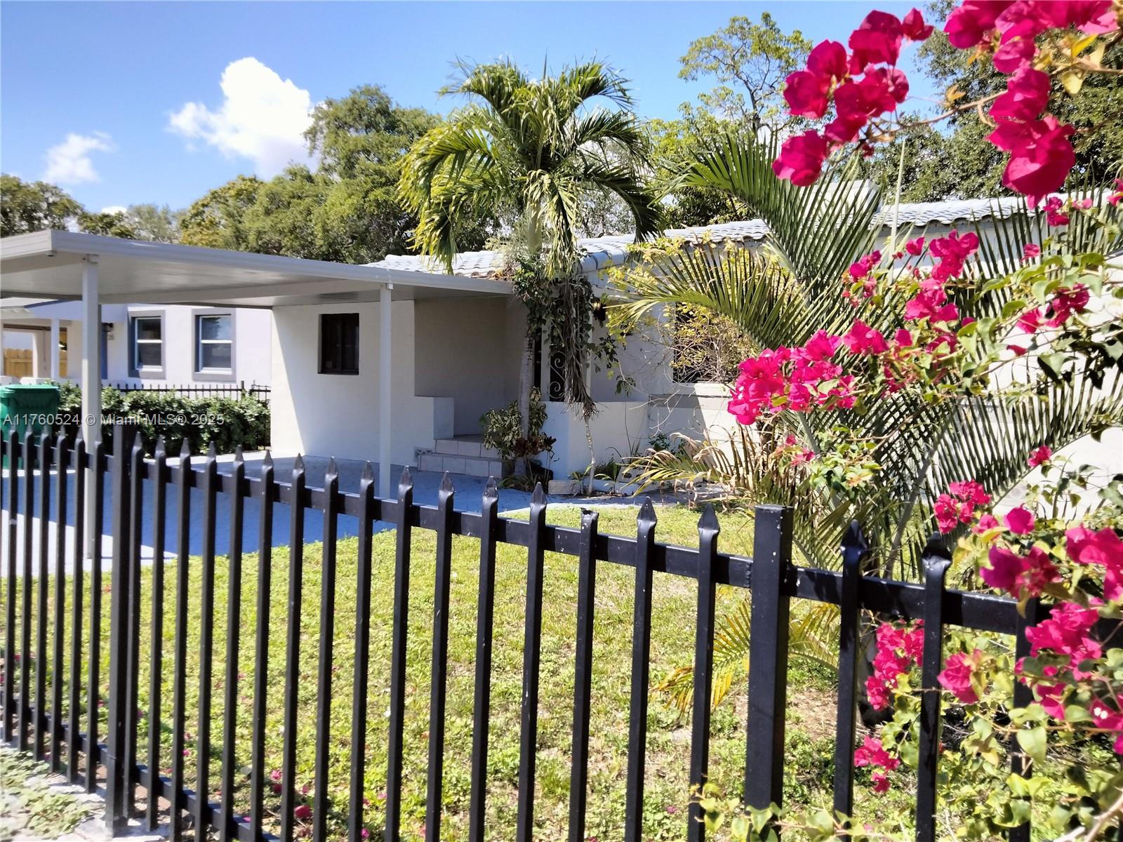 251 Nw 45 St, Miami, Broward County, Florida - 3 Bedrooms  
1 Bathrooms - 