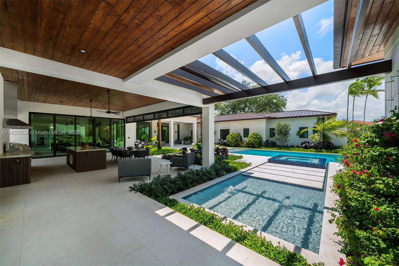 HELMS COUNTRY ESTATES RE- - Residential