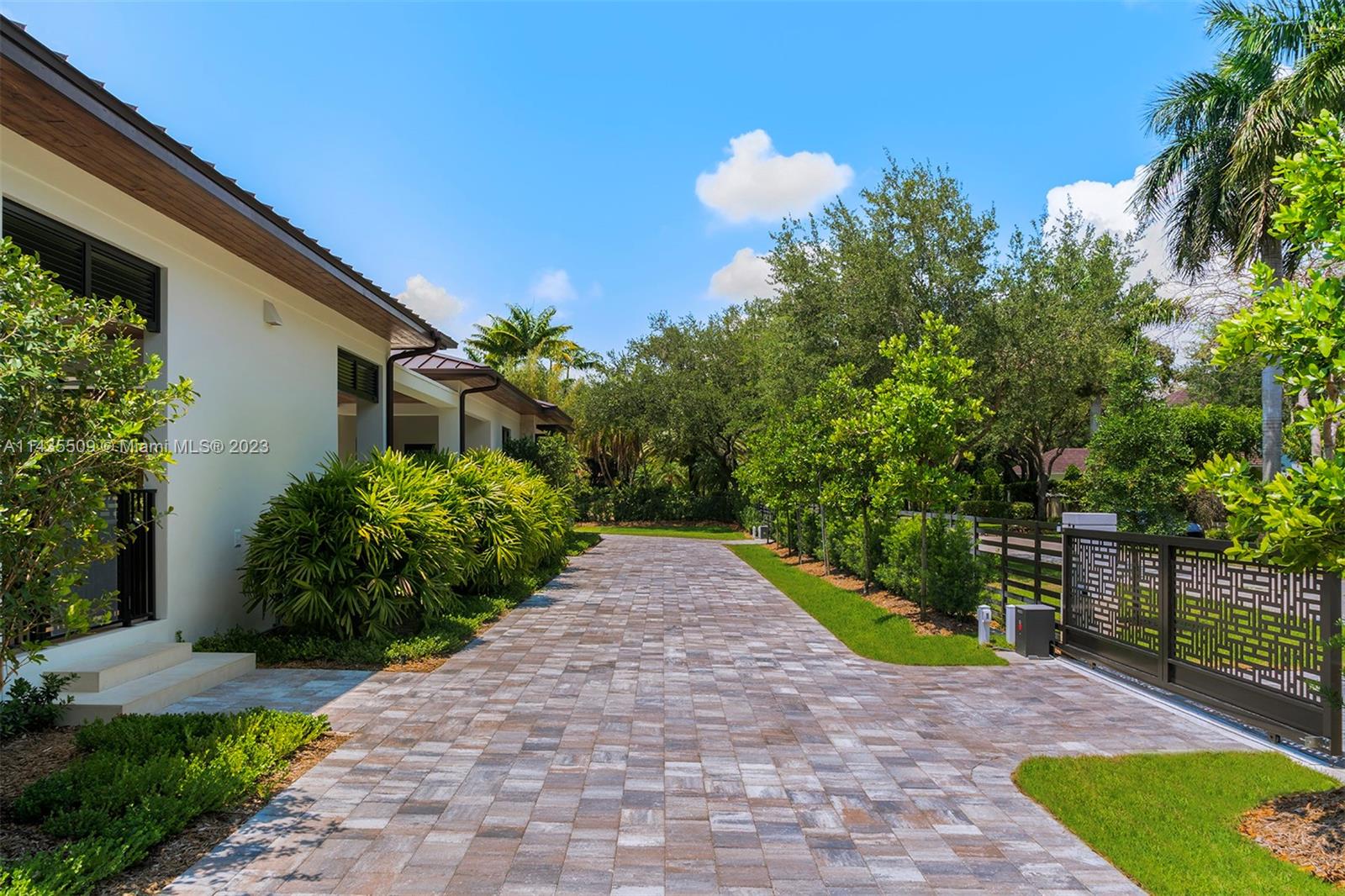 HELMS COUNTRY ESTATES RE- - Residential