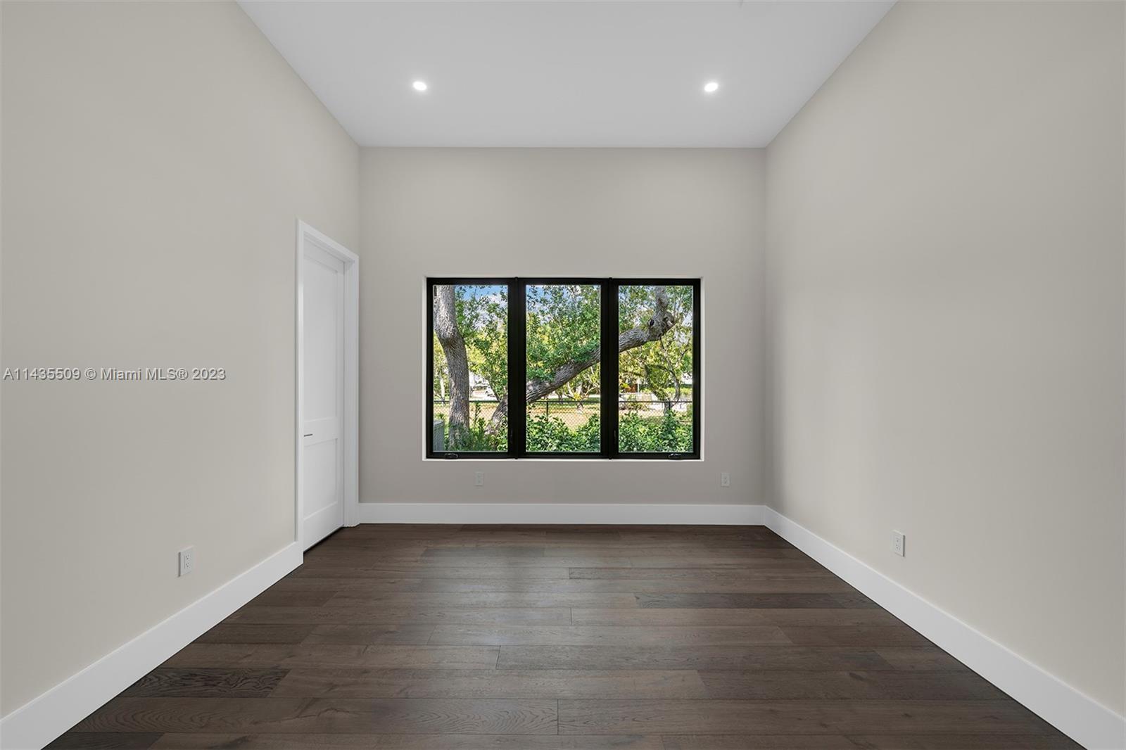 HELMS COUNTRY ESTATES RE- - Residential