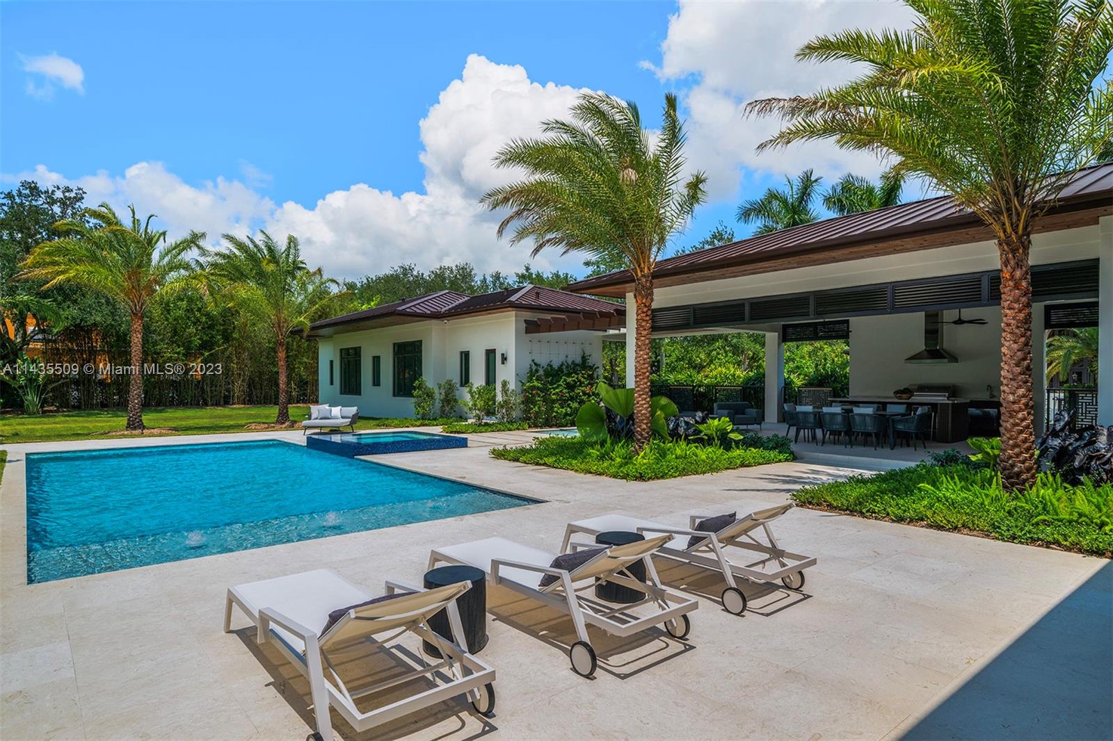 HELMS COUNTRY ESTATES RE- - Residential