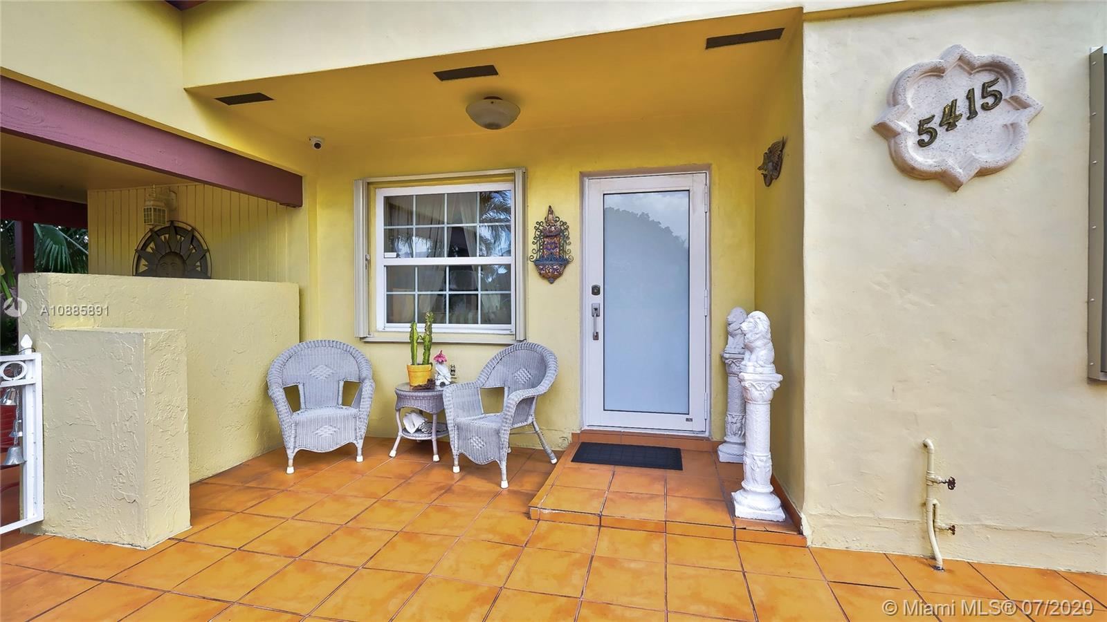 LAKES OF ACADIA UNIT 3 TH - Residential