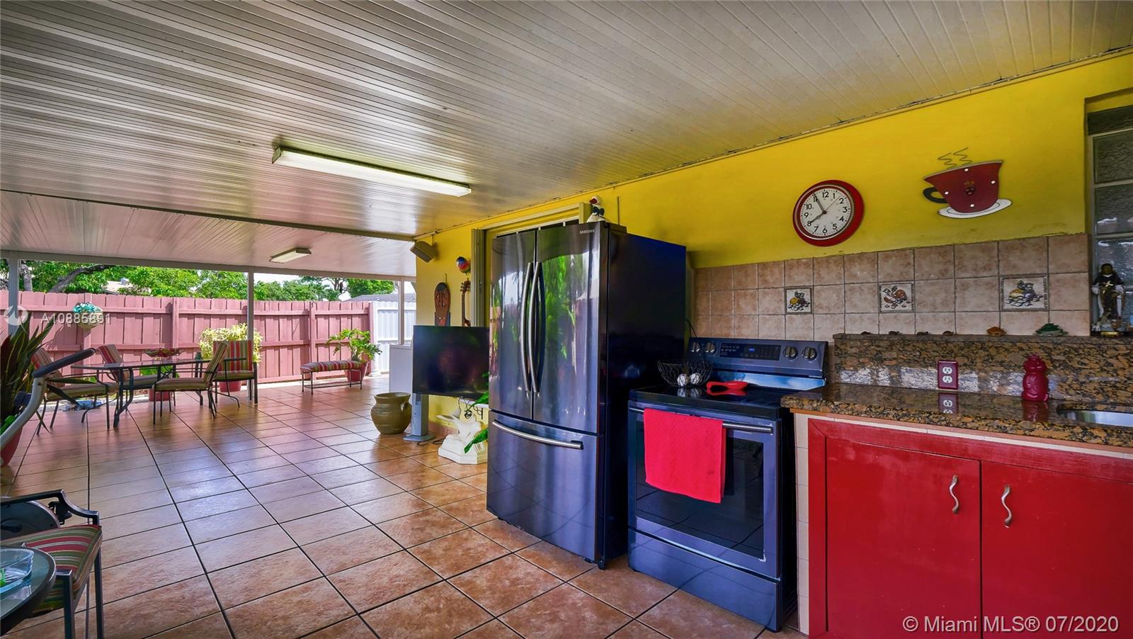 LAKES OF ACADIA UNIT 3 TH - Residential